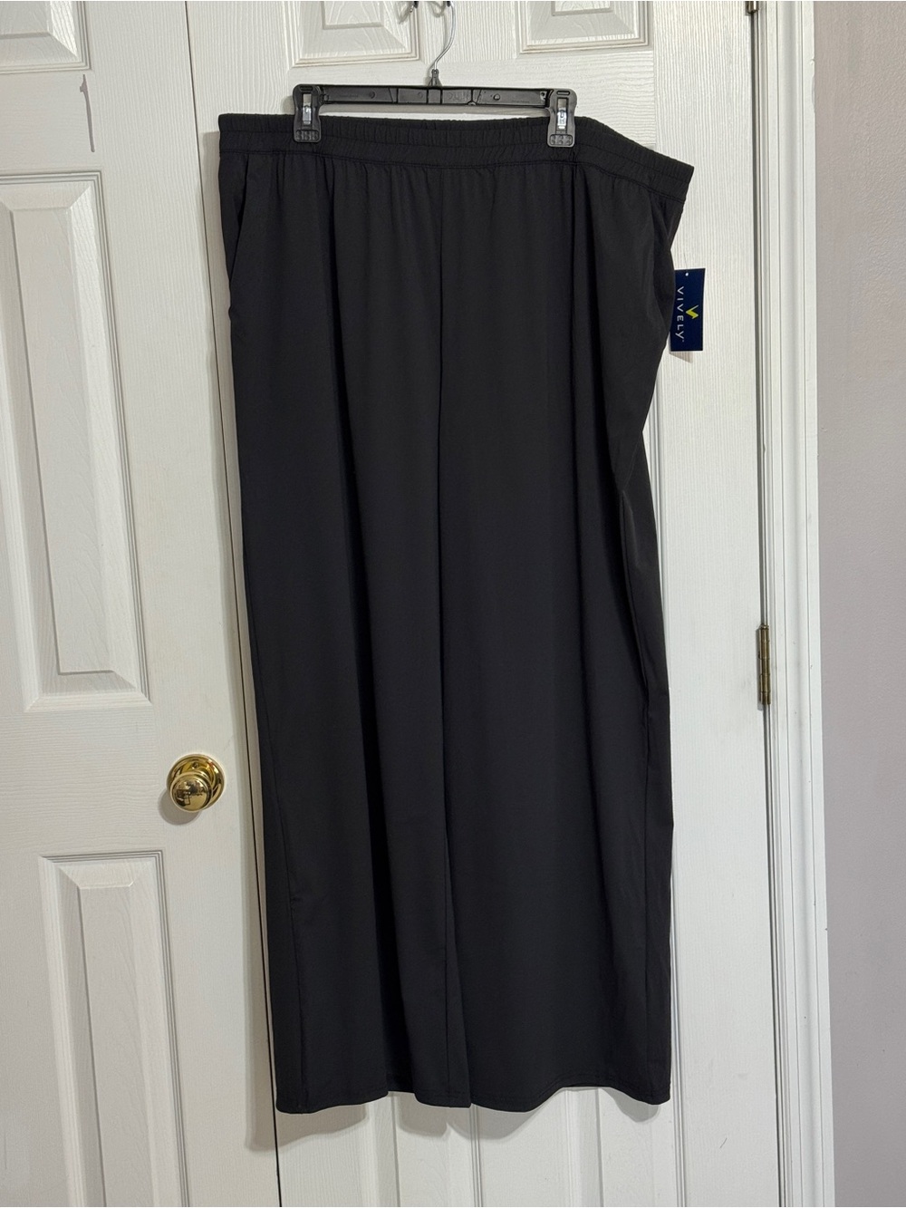 Vively BLACK Wide-Leg Track Pants